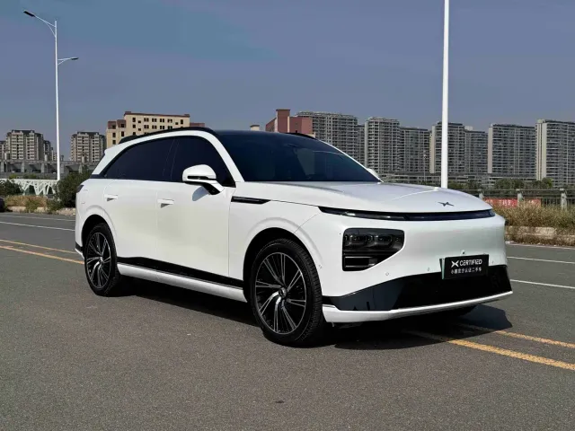 Xpeng G9 — Фото автомобиля 3
