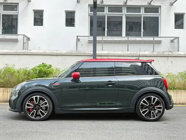 MINI John Cooper Works — Фото автомобиля 3