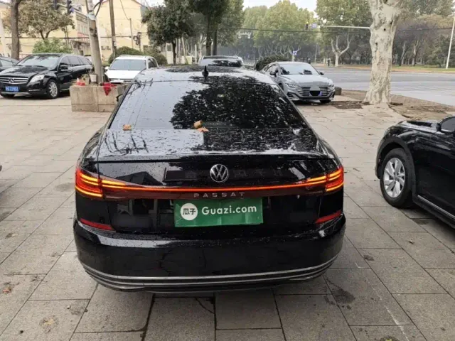 Volkswagen Passat — Фото автомобиля 5