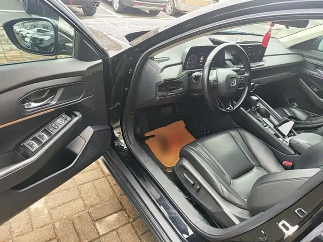 Honda Accord — Фото автомобиля 15