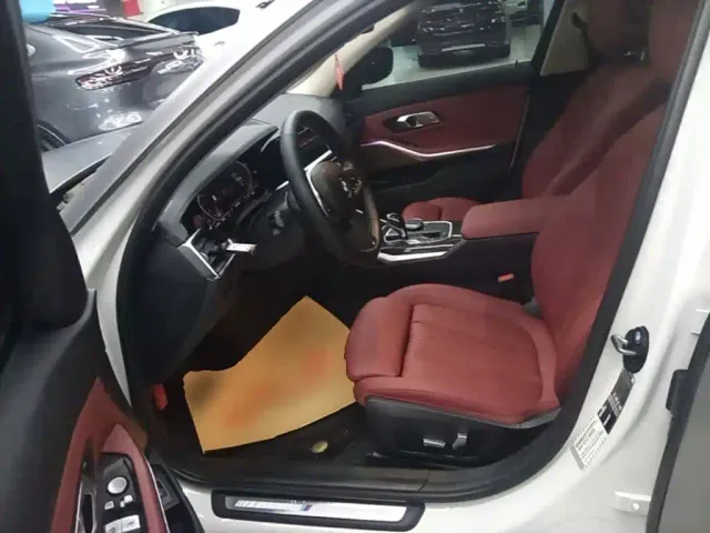 BMW 3 Series — Фото автомобиля 15