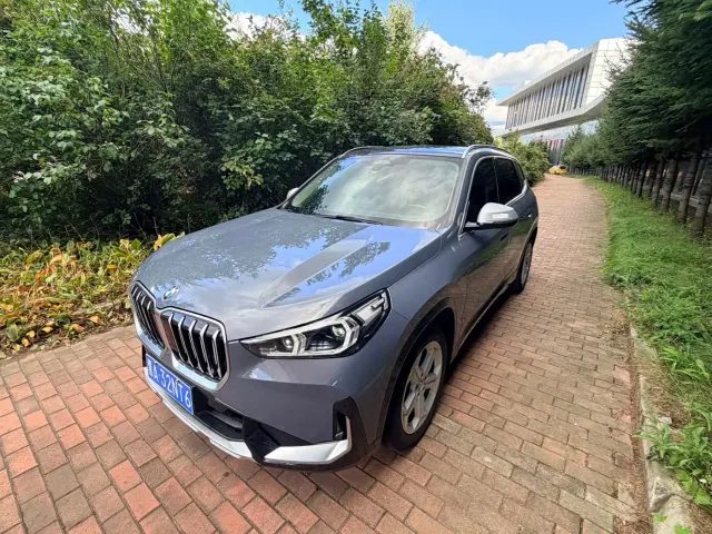 Фотография автомобиля — BMW X1