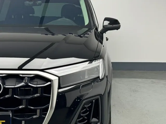 Audi Q7 — Фото автомобиля 4