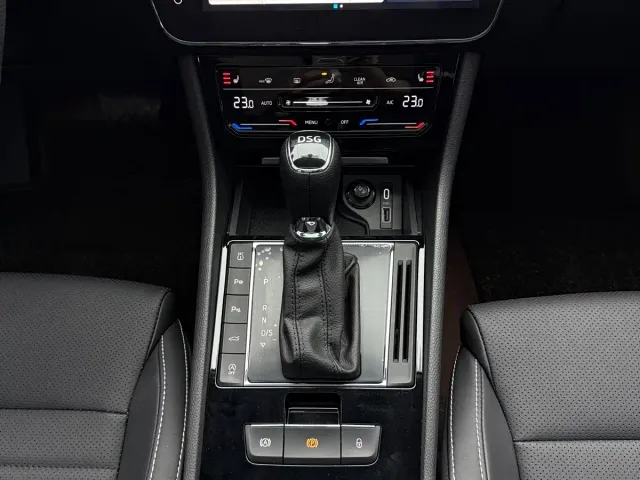 Skoda Superb — Фото автомобиля 12