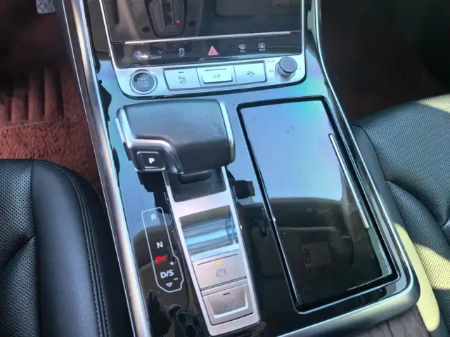 Audi Q7 — Фото автомобиля 16