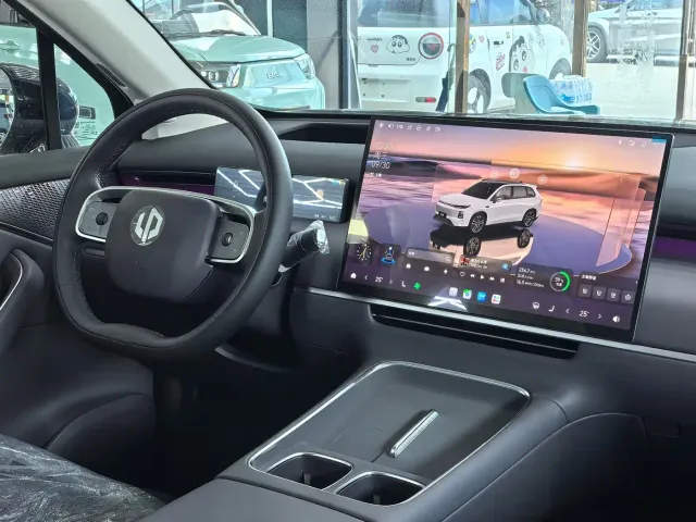 Leapmotor C10 — Фото автомобиля 14