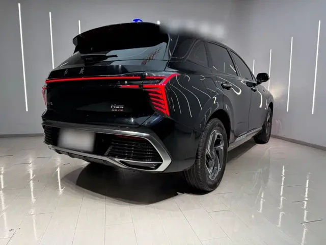 Hongqi HS3 — Фото автомобиля 19