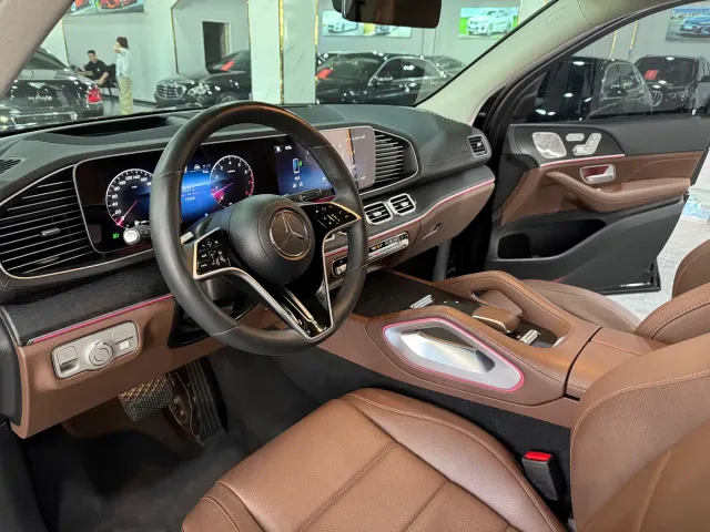 Mercedes-Benz GLE-Class — Фото автомобиля 4