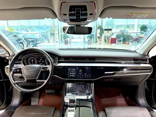 Audi A8 — Фото автомобиля 5
