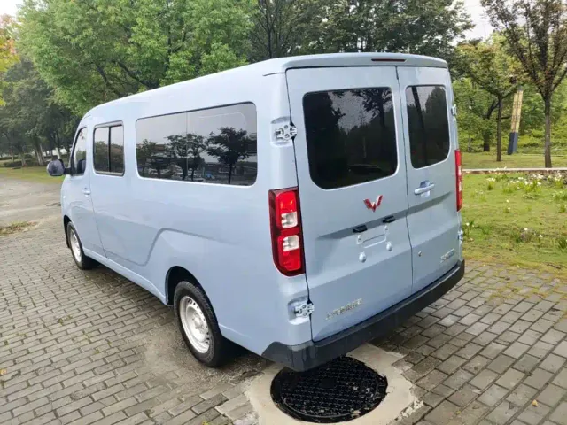 Wuling Yangguang — Фото автомобиля 4
