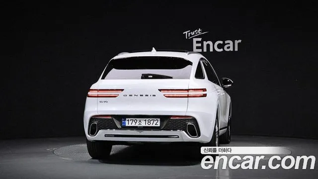Genesis GV70 — Фото автомобиля 4