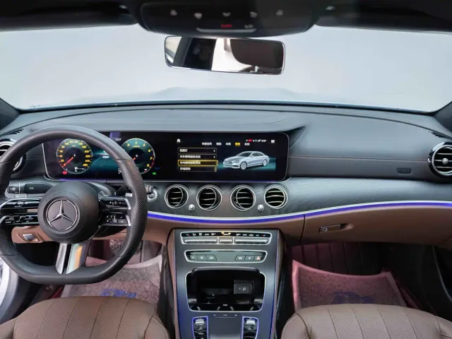 Mercedes-Benz E-Class — Фото автомобиля 12