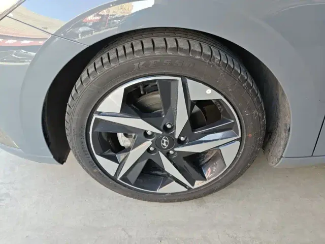 Hyundai Elantra — Фото автомобиля 22