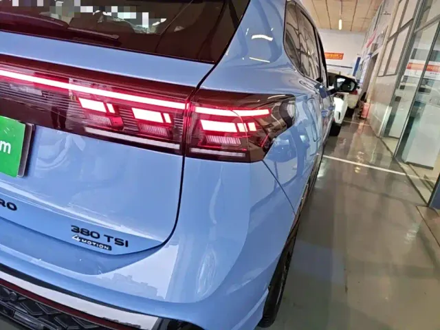 Volkswagen Tiguan L — Фото автомобиля 7