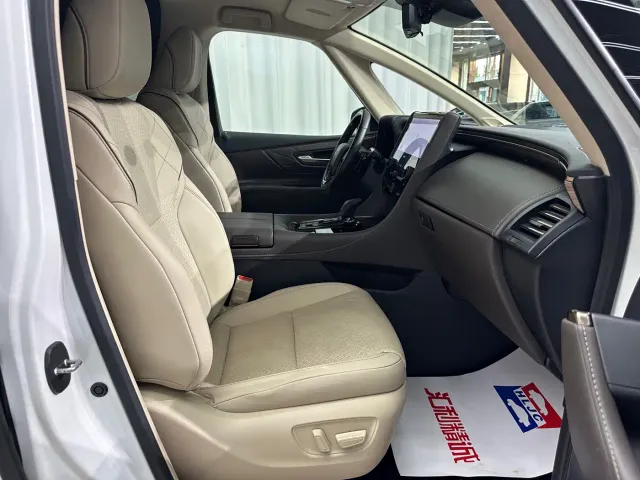 Toyota Alphard — Фото автомобиля 16