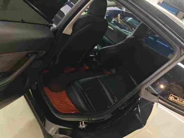 Tesla Model Y — Фото автомобиля 4