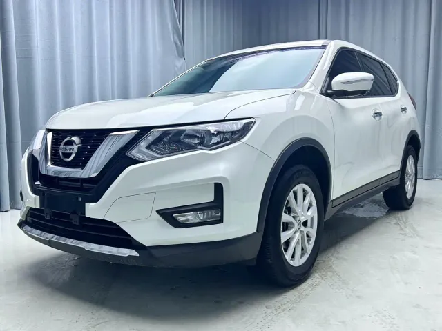 Фотография автомобиля — Nissan X-Trail