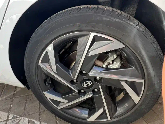 Hyundai Elantra — Фото автомобиля 16