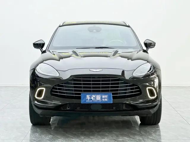 Aston Martin DBX — Фото автомобиля 2