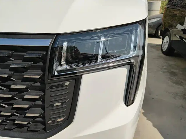 Maxus Xintu V80 — Фото автомобиля 23