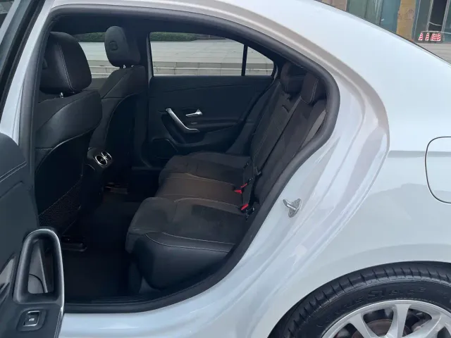 Mercedes-Benz A-Class — Фото автомобиля 10