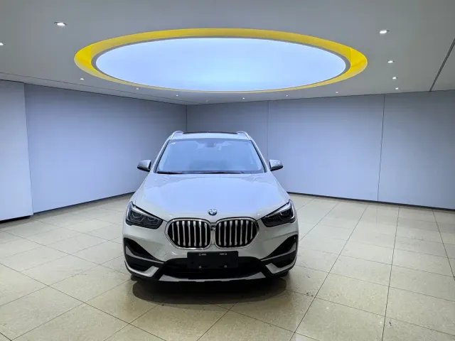 BMW X1 — Фото автомобиля 2