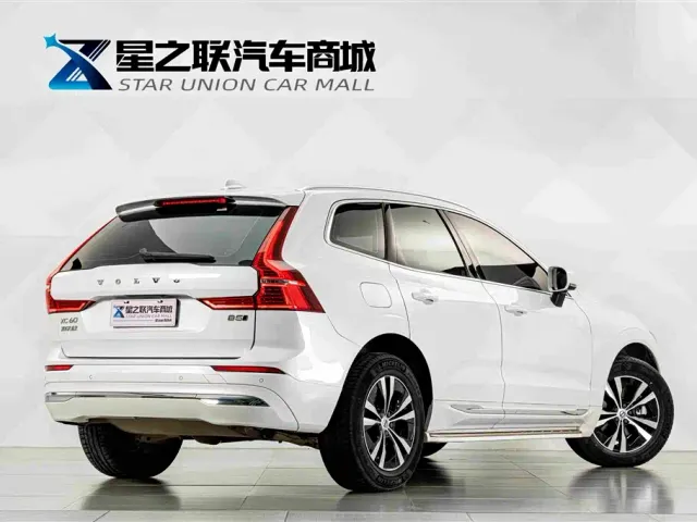 Volvo XC60 — Фото автомобиля 6