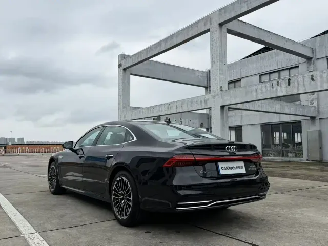 Audi A7L — Фото автомобиля 7