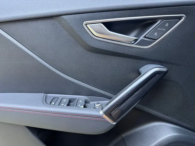 Audi Q2L — Фото автомобиля 22