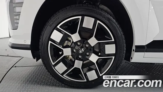 Hyundai Kona — Фото автомобиля 4