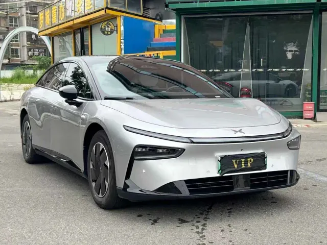 Xpeng P7+ — Фото автомобиля 3