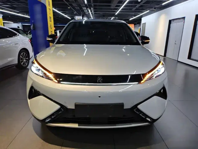 BYD Yuan PLUS — Фото автомобиля 2
