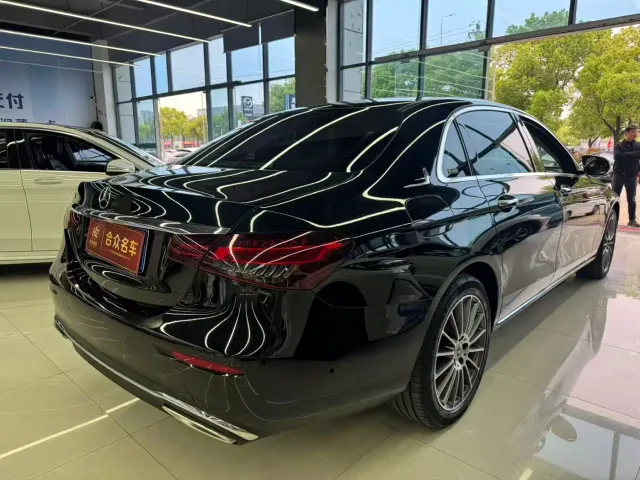 Mercedes-Benz E-Class — Фото автомобиля 9