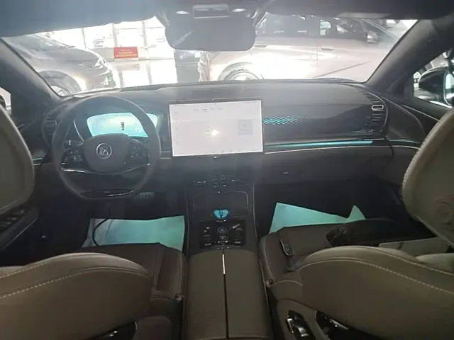 BYD Han — Фото автомобиля 9