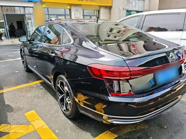 Volkswagen Passat — Фото автомобиля 22