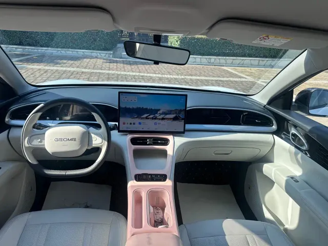 Geely Starry Wish — Фото автомобиля 5