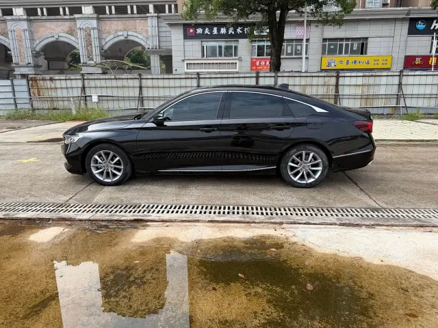 Honda Accord — Фото автомобиля 5