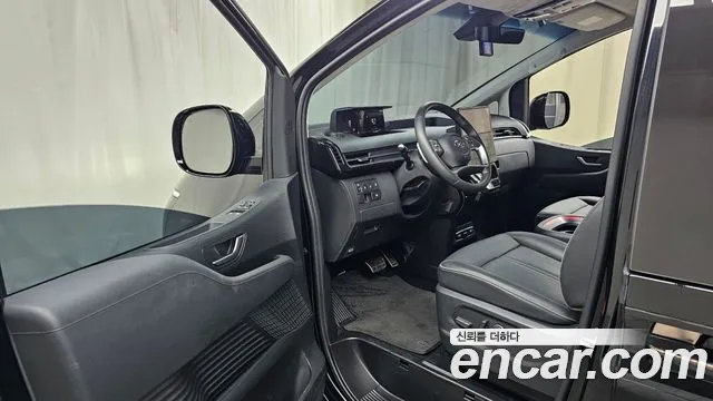 Hyundai Staria Staria Lounge 9 мест — Фото автомобиля 10