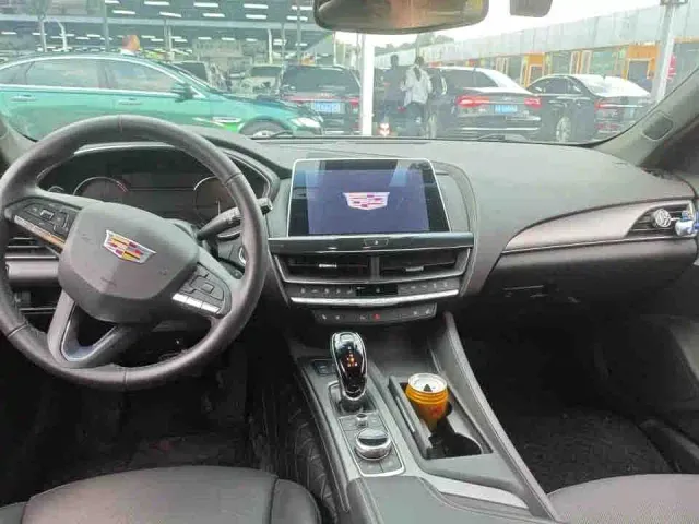 Cadillac CT5 — Фото автомобиля 6