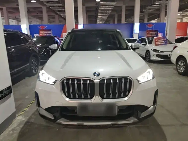 BMW X1 — Фото автомобиля 2