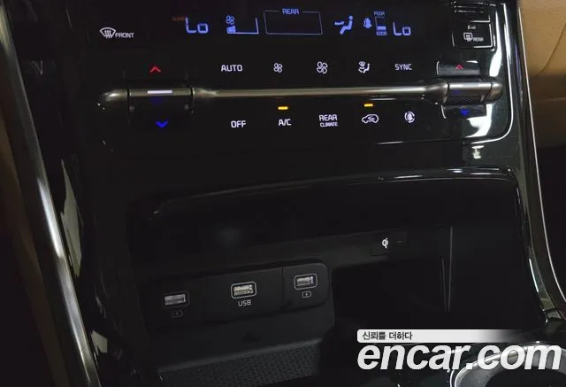 Kia Canival Carnival 4 поколение Бензин 9 мест Signature — Фото автомобиля 16