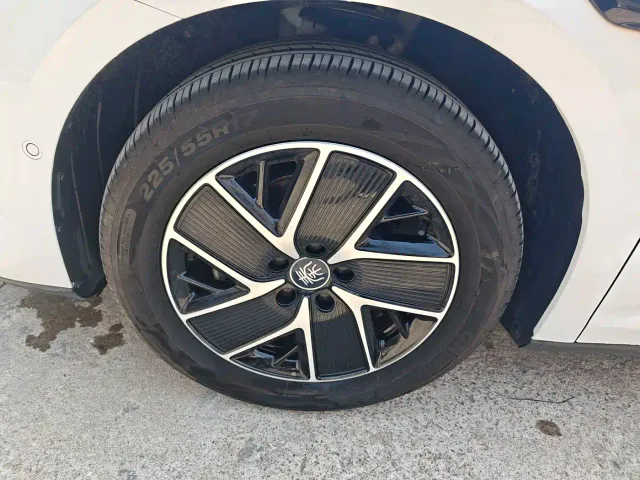 BYD Qin L — Фото автомобиля 5