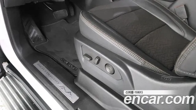 Chevrolet Tahoe — Фото автомобиля 29