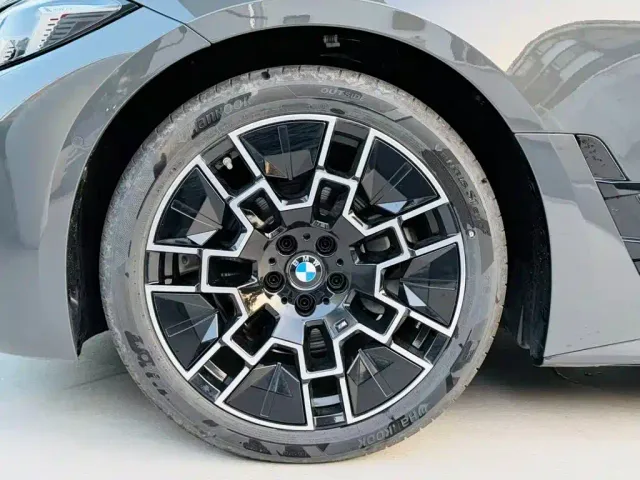 BMW 4 Series — Фото автомобиля 7