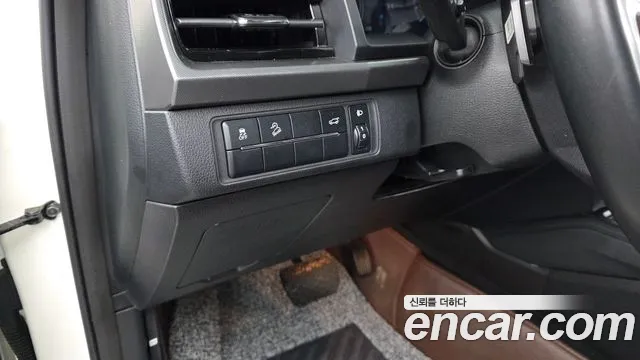 KG_Mobility_Ssangyong Rexton Rexton Arena Дизель 2.2 4WD — Фото автомобиля 6