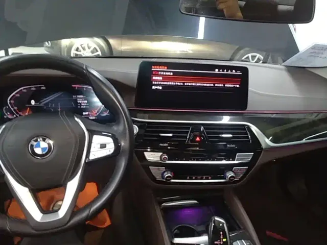 BMW 5 Series — Фото автомобиля 9