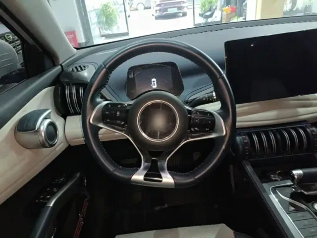 BYD Yuan PLUS — Фото автомобиля 10