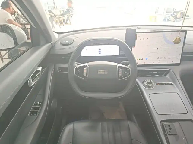 Geely Galaxy E5 — Фото автомобиля 10
