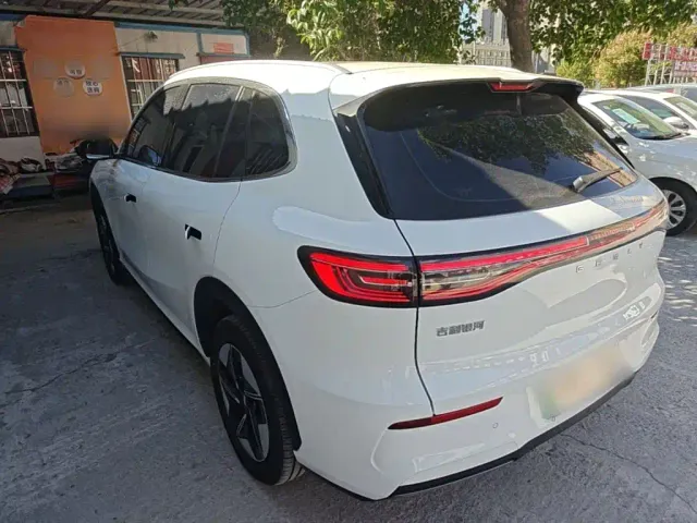 Geely Galaxy E5 — Фото автомобиля 4