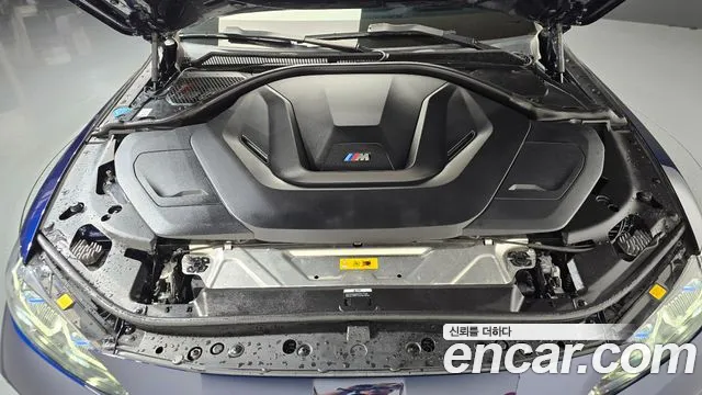 BMW i4 — Фото автомобиля 9